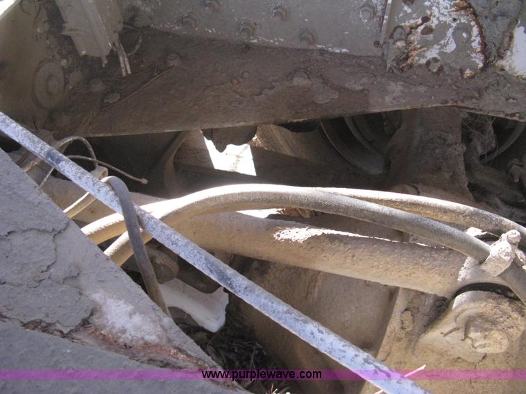 image for item B8480 1978 International F5070 mixer truck