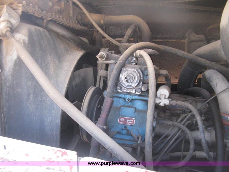 image for item B8480 1978 International F5070 mixer truck