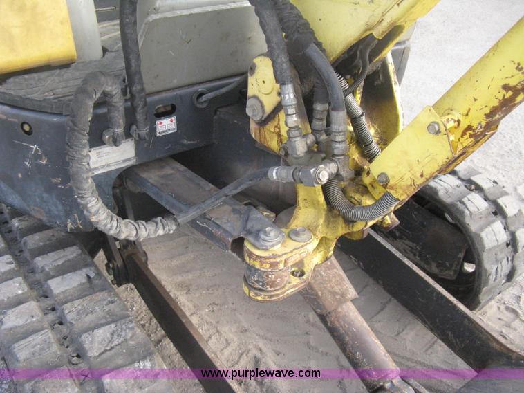 image for item B8498 2007 Yanmar VIO20 mini excavator