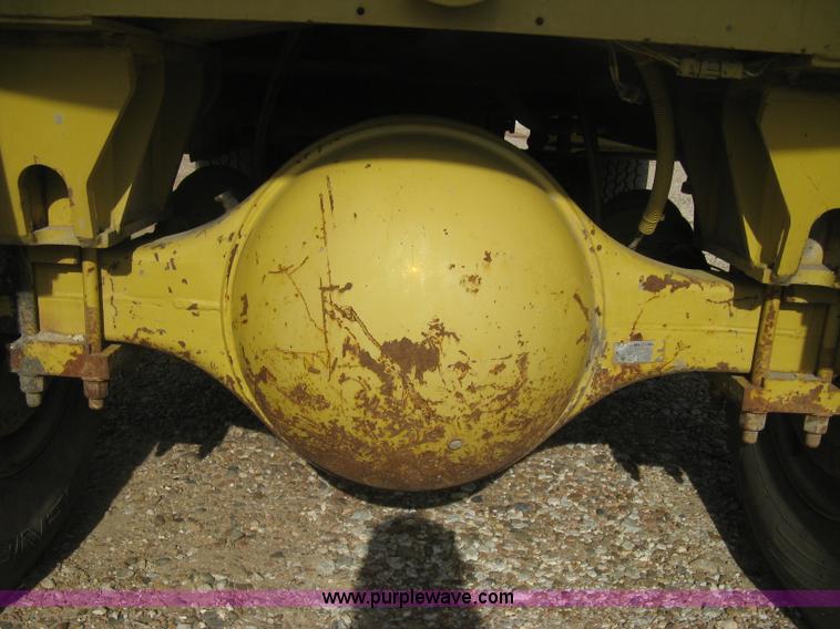 image for item B8499 Gradall G3WD rubber tire hydraulic excavator