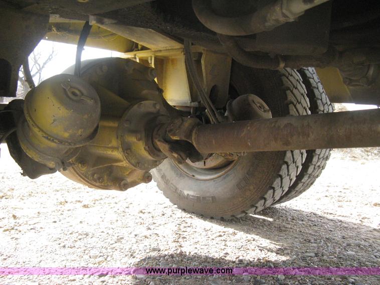 image for item B8499 Gradall G3WD rubber tire hydraulic excavator