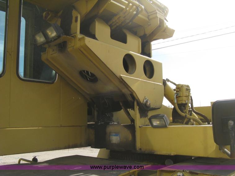 image for item B8499 Gradall G3WD rubber tire hydraulic excavator