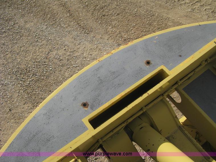 image for item B8499 Gradall G3WD rubber tire hydraulic excavator