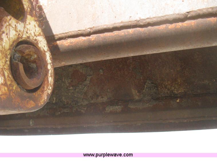 image for item B8499 Gradall G3WD rubber tire hydraulic excavator