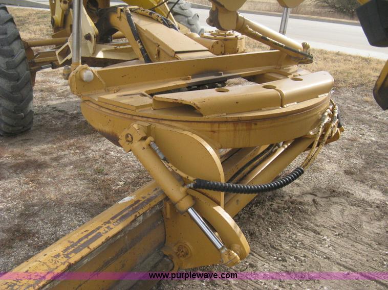 image for item B8500 1993 Dresser 830 motor grader