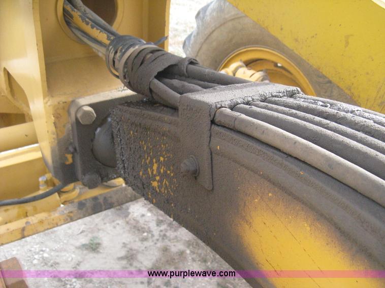 image for item B8500 1993 Dresser 830 motor grader