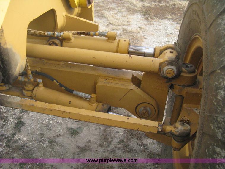 image for item B8500 1993 Dresser 830 motor grader