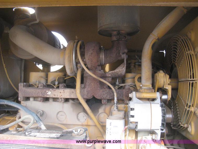 image for item B8500 1993 Dresser 830 motor grader
