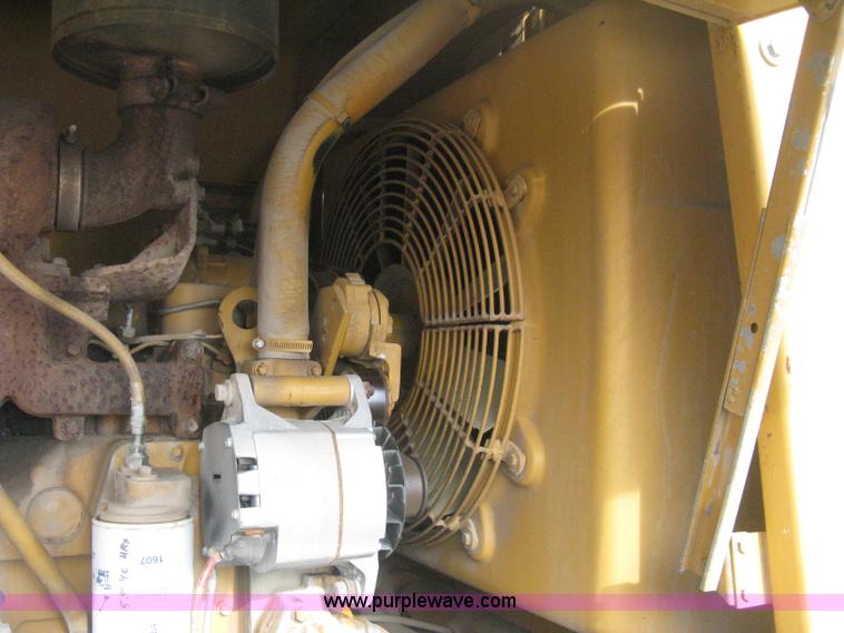 image for item B8500 1993 Dresser 830 motor grader