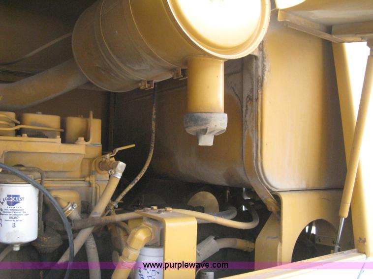 image for item B8500 1993 Dresser 830 motor grader