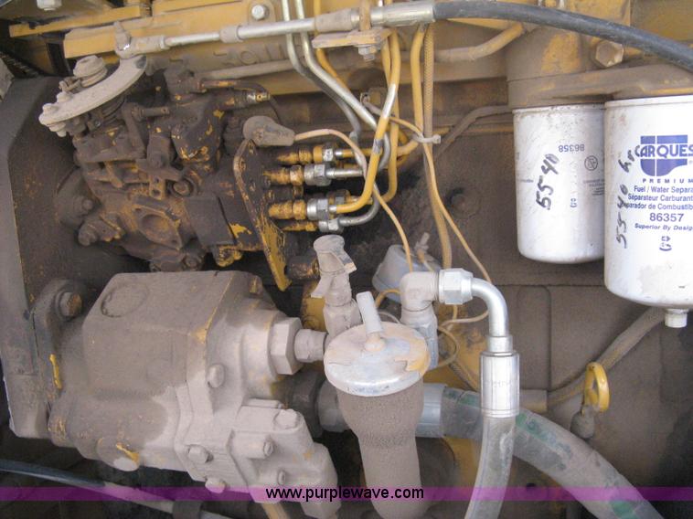 image for item B8500 1993 Dresser 830 motor grader