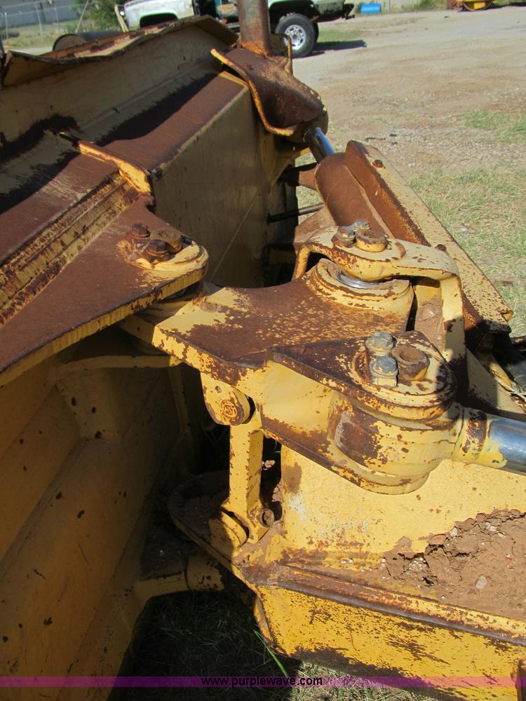 image for item C3525 1996 Komatsu D41E-6 dozer
