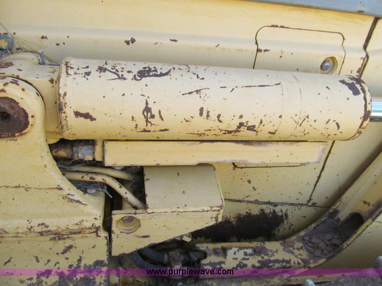 image for item C3525 1996 Komatsu D41E-6 dozer