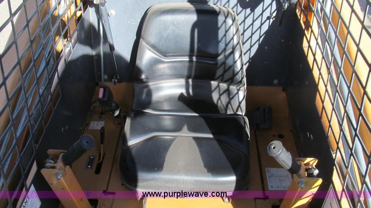 image for item C3588 2000 Case 1840 skid steer