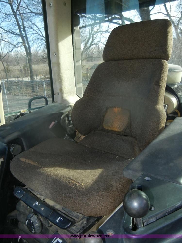 image for item D4534 1998 Caterpillar 953C track loader