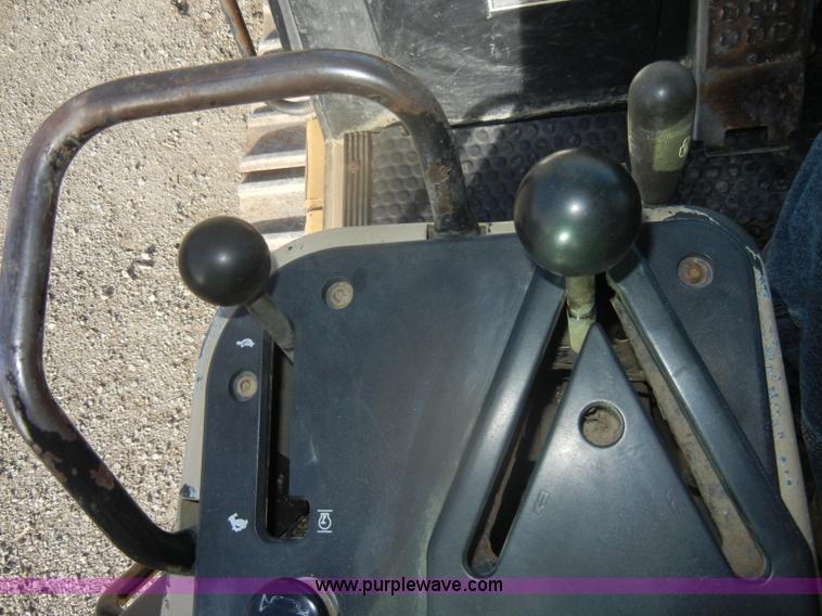 image for item D4534 1998 Caterpillar 953C track loader