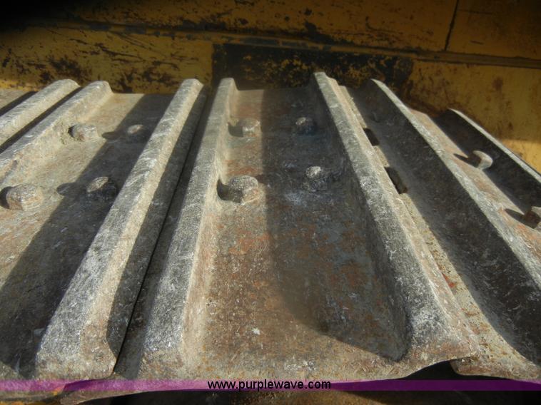 image for item D4534 1998 Caterpillar 953C track loader