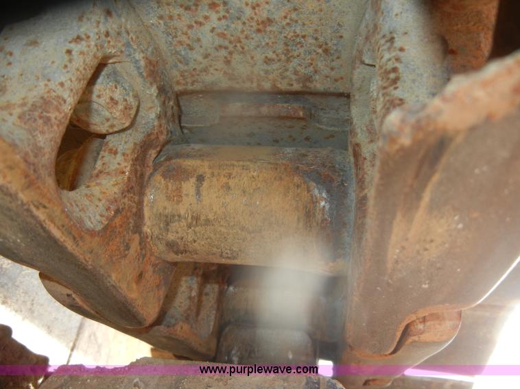 image for item D4534 1998 Caterpillar 953C track loader