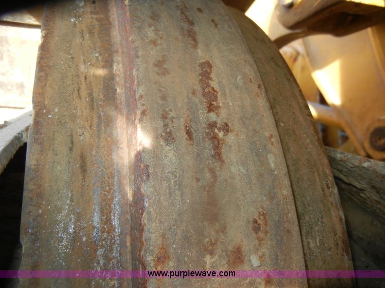 image for item D4534 1998 Caterpillar 953C track loader