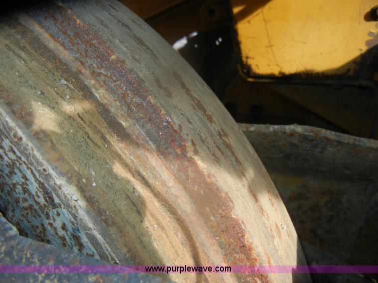 image for item D4534 1998 Caterpillar 953C track loader