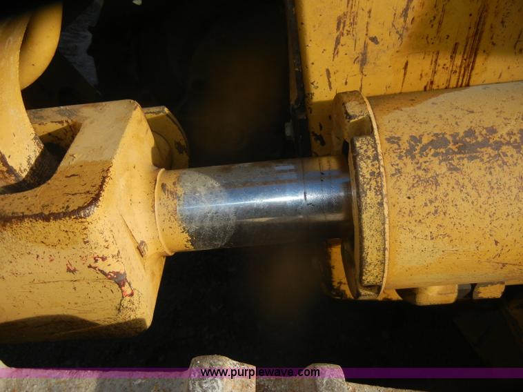 image for item D4534 1998 Caterpillar 953C track loader