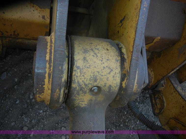 image for item D4534 1998 Caterpillar 953C track loader