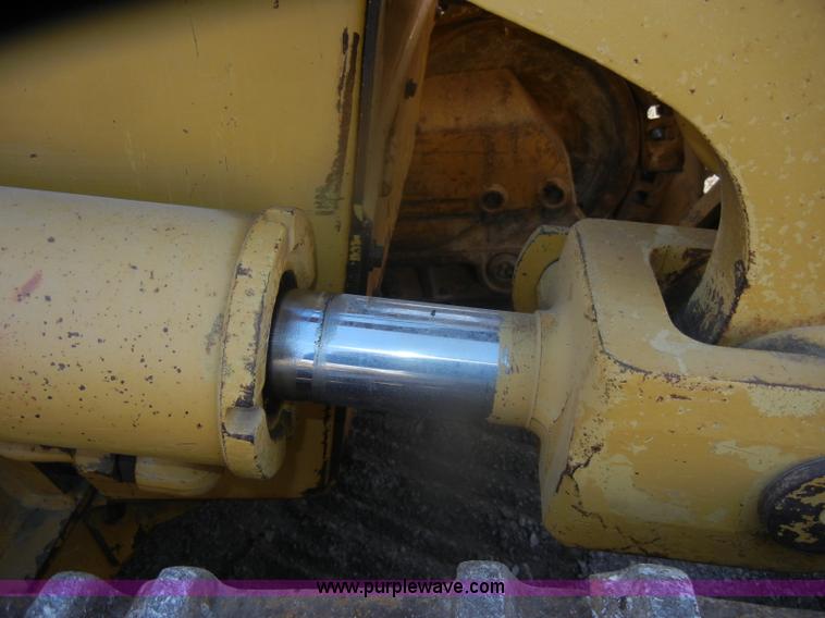 image for item D4534 1998 Caterpillar 953C track loader