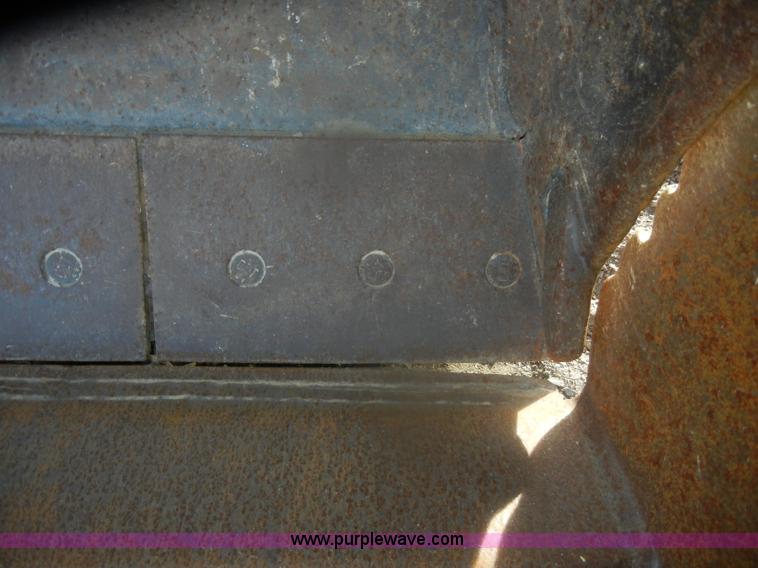 image for item D4534 1998 Caterpillar 953C track loader