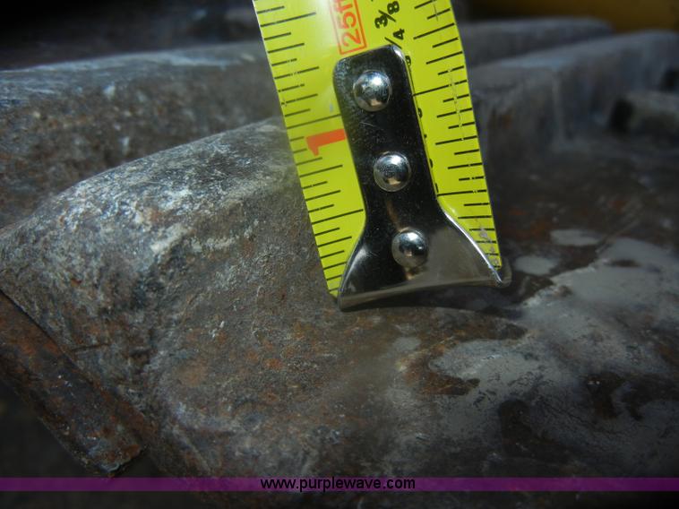 image for item D4534 1998 Caterpillar 953C track loader