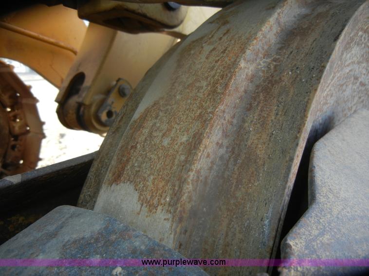 image for item D4534 1998 Caterpillar 953C track loader