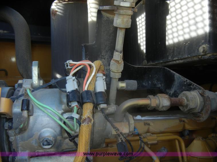 image for item D4534 1998 Caterpillar 953C track loader