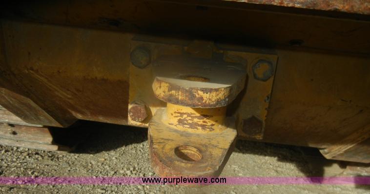 image for item D4534 1998 Caterpillar 953C track loader