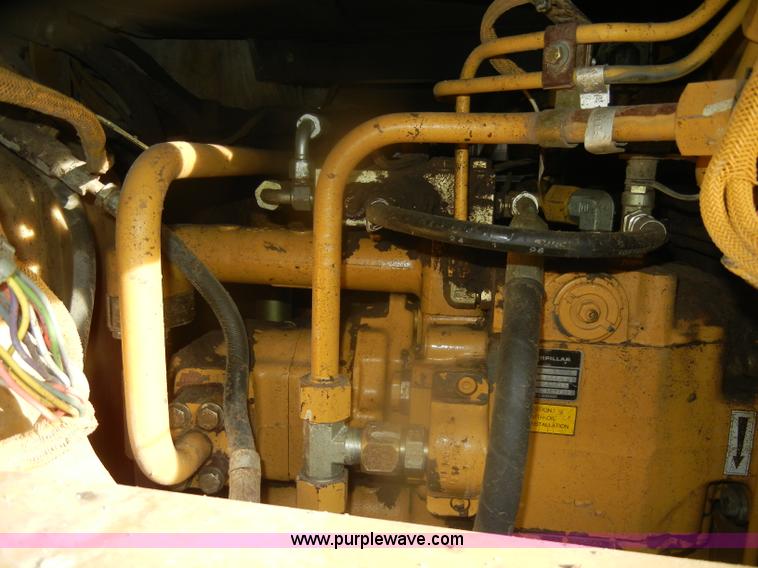 image for item D4534 1998 Caterpillar 953C track loader