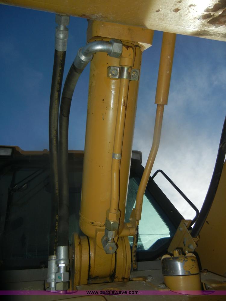 image for item D4534 1998 Caterpillar 953C track loader