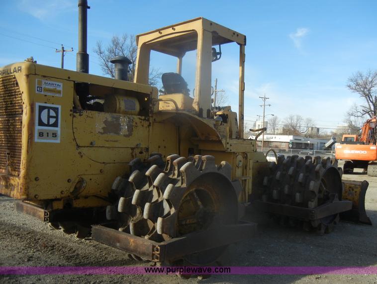 image for item D4535 1980 Caterpillar 815 compactor