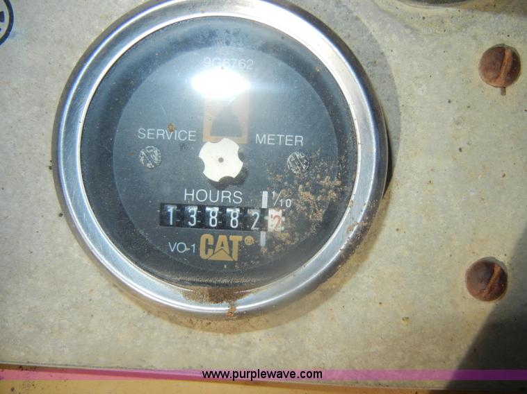 image for item D4535 1980 Caterpillar 815 compactor