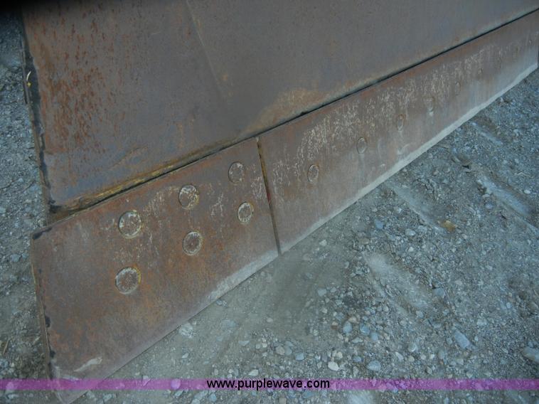 image for item D4535 1980 Caterpillar 815 compactor