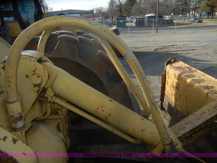 image for item D4535 1980 Caterpillar 815 compactor