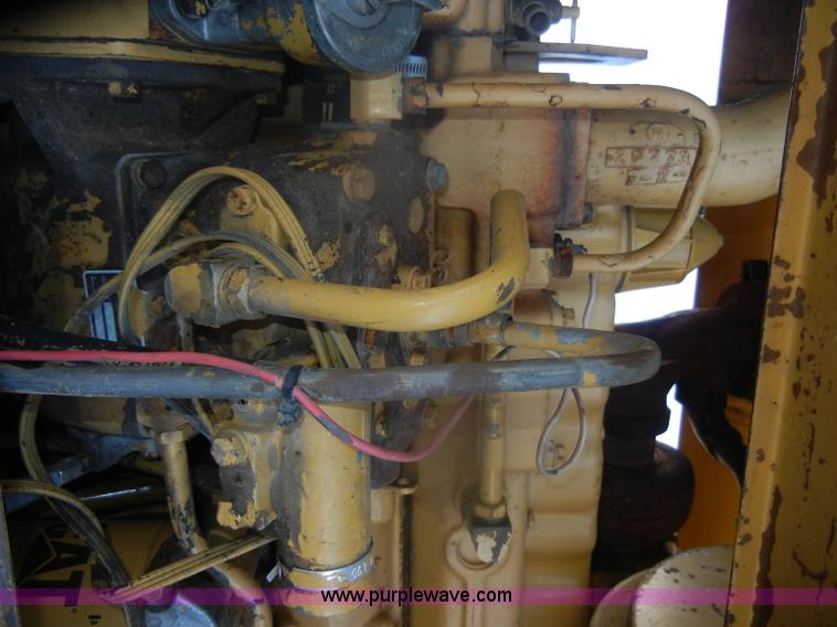 image for item D4535 1980 Caterpillar 815 compactor