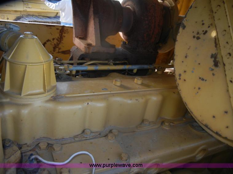 image for item D4535 1980 Caterpillar 815 compactor