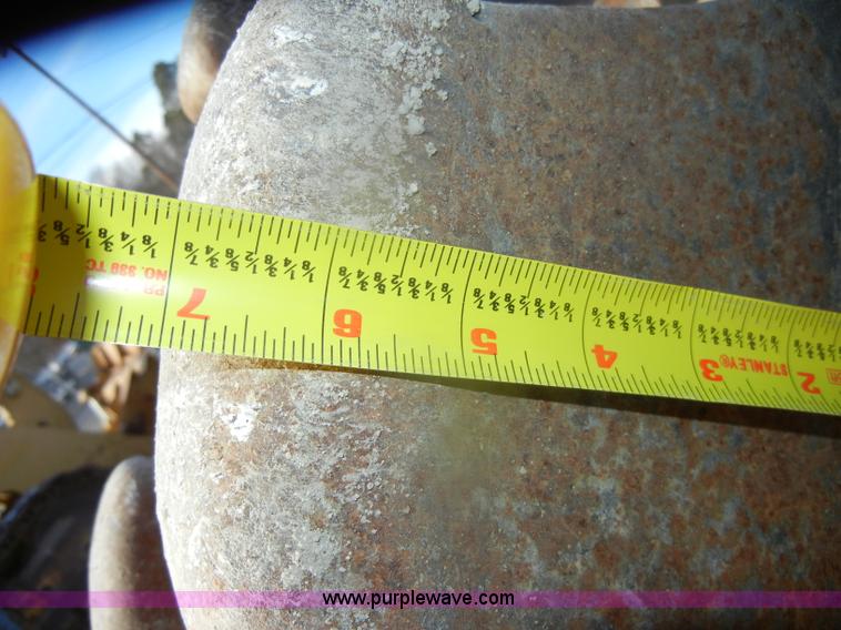 image for item D4535 1980 Caterpillar 815 compactor