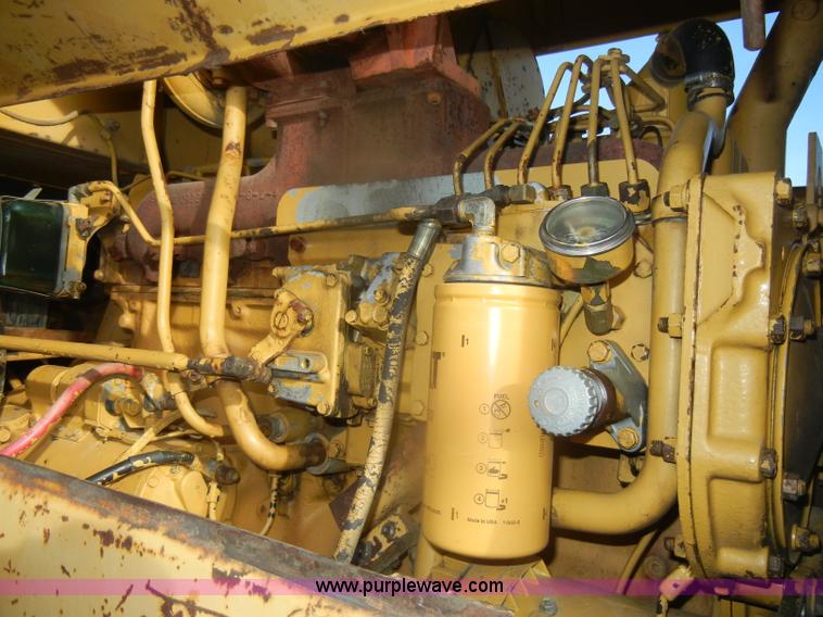 image for item D4535 1980 Caterpillar 815 compactor