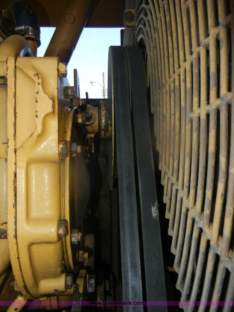 image for item D4535 1980 Caterpillar 815 compactor