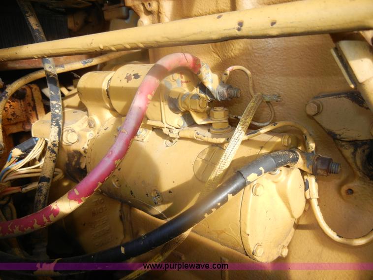 image for item D4535 1980 Caterpillar 815 compactor