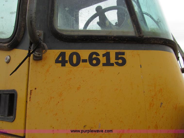 image for item E3579 1998 Komatsu WA180-3L wheel loader