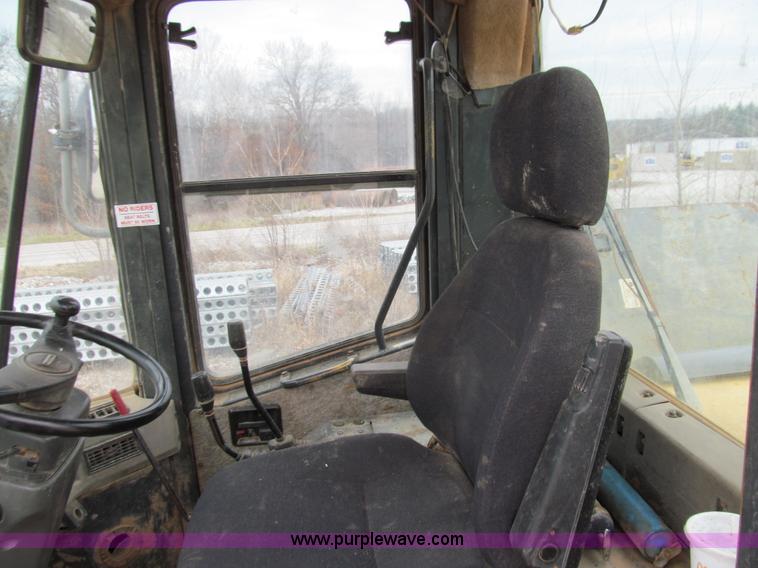 image for item E3579 1998 Komatsu WA180-3L wheel loader