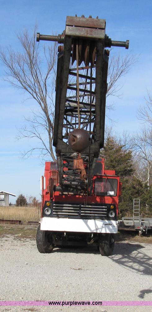 image for item E3580 1967 Link-Belt HC78A truck crane