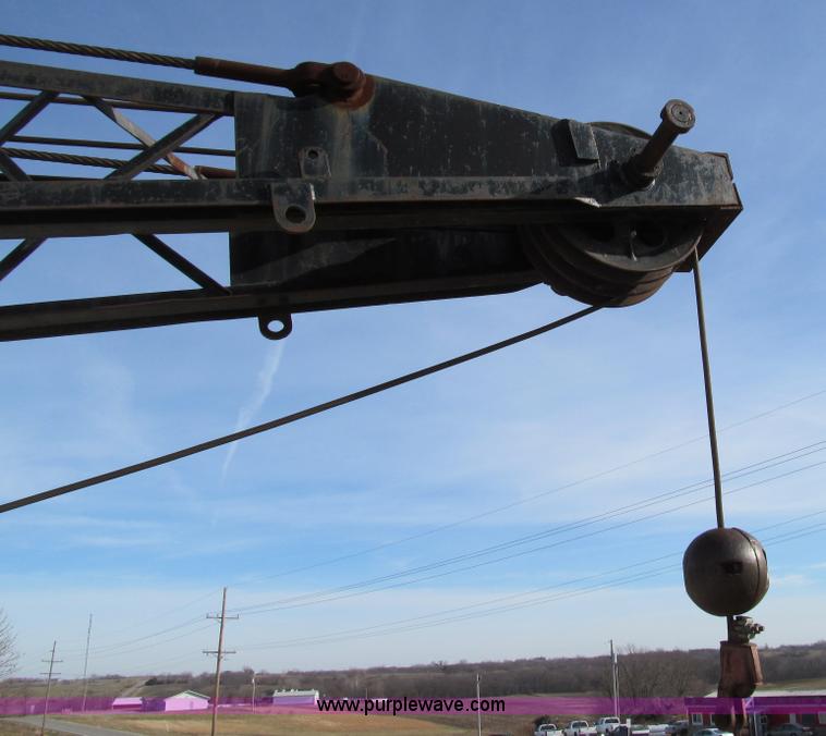 image for item E3580 1967 Link-Belt HC78A truck crane