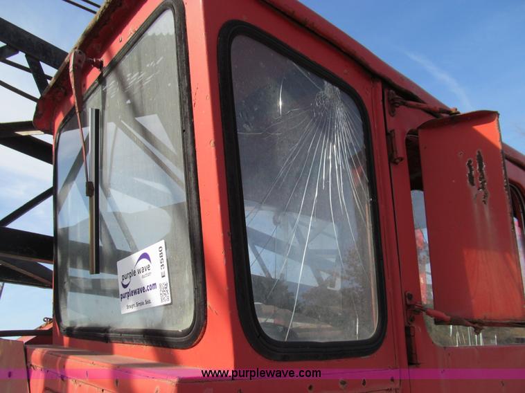 image for item E3580 1967 Link-Belt HC78A truck crane