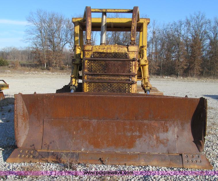 image for item E3586 1970 Caterpillar D7F dozer
